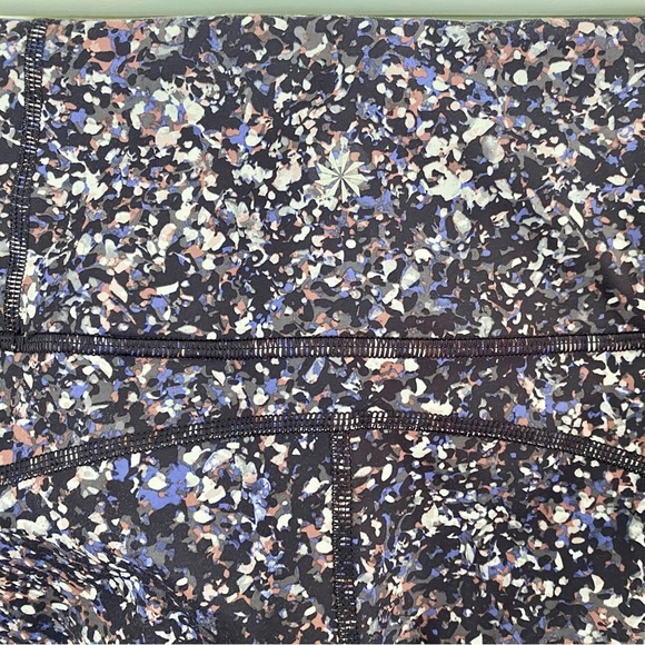 Athleta Rainier Printed Mesh Tight
Leggings Small Sandstone Navy Blue Purple S - Picture 15 of 15